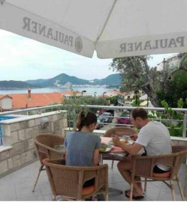 Bmv Room For 2-3 Persons Sveti Stefan Exteriör bild