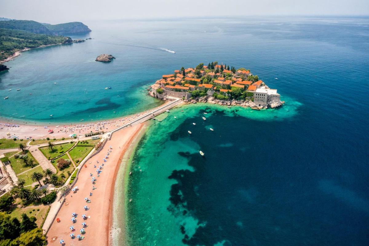 Bmv Room For 2-3 Persons Sveti Stefan Exteriör bild